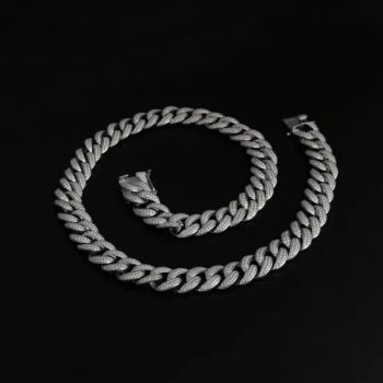 CubanStyle Necklace Charm Silver Gold 45cm Fashion 1Y MOQ100 Length 45cm Origin China Style Fashion HS Code 7113119090 Color Silver, Gold - Guangxi Wuzhou Xingyuegems Co., Ltd - China