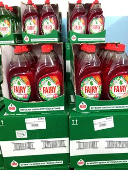 Original Fairy Platinum Washing Liquid for Sale Fast Delivery Premium Quality Laundry Detergent Wholesale Supply - PLANETE COMMERCE - France
