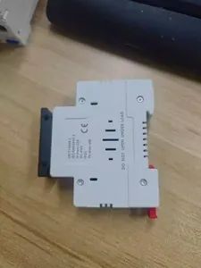 High Quality Photovoltaic DC Fuse Base 10X38mm Holder - Nanjing Zhengfeng Foreign Trade Services Co., Ltd. - China