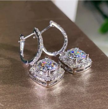Wholesale New Design Elegant Cubic Zircon Diamond Earrings Wedding Rhinestone Hoop Pendant Luxury Earrings Women - Putian Licheng Blannina Jewelry Co., Ltd. - China