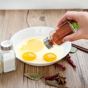 Glass Basting Spray Bottles with Angled Nozzles Reach Under Grilled Foods Without Removing Them From The Barbecue Heat - Xuzhou Zhengda Glass Products Co., Ltd. - China