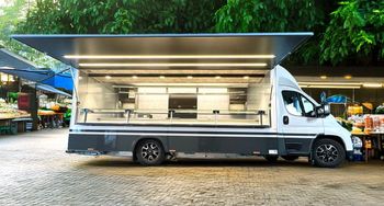 Commercial Pizza Taco Hot Dog Food Truck With Stainless Steel Kitchen Equipment And Efficient Food Preparation Area - CPW TRADE LTD - United Kingdom