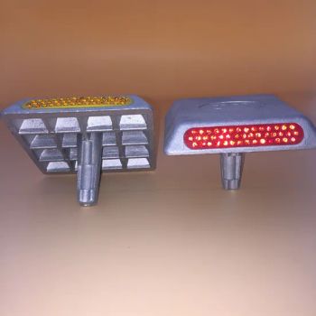Aluminum Road Stud Warning Reflective Pavement Marking Markers 100X100mm - Beijing Roadsafe Technology Co., Ltd. - China