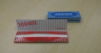 Moon Red King Size Slim Cigarette Rolling Papers Embossed Yes Case 36boxes Ultra Thin Yes Trademark MOON Gramme 18-20GSM - Moon (Shanghai) International Trading Co., Ltd. - China