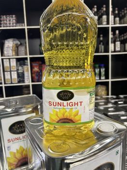 Refined Sunflower Oil From Europe Russian Refined Sunflower Oil Export Quality Refined Sunflower Oil - PLANETE COMMERCE - France