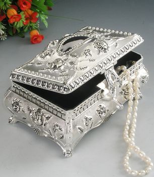 Metal Jewelry Boxes Form Factor Compact Portability Portable Tensile Strength High Wearing Resistance High Internal Space - A.D. Singh Handicraft - India