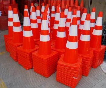 Super September Offer CE Reflective Road Traffic Cone by Factory Made - Sanmen Aroad Traffic Facility Factory - China