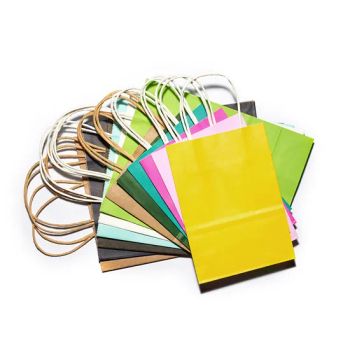 High Quality Custom Printed Craft Glossy Paper Gift Bags - FUJIAN JIRONG PACKING PRODUCTS CO., LTD. - China