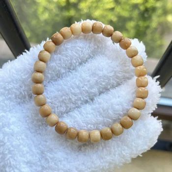 Jiwan Lejia Factory Fine Buddhist Religious Purpose Beaded Jade Bracelet Gift - Anshan Jiwan Jade Mattress Co., Ltd - China