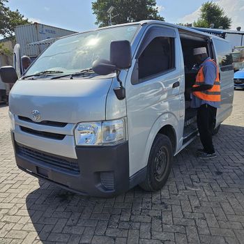 High Selling Used Hiace Gasoline Mini City Bus Manual Transmission China Low Price Good Condition Double Decker - Smart Agri GmbH - Germany