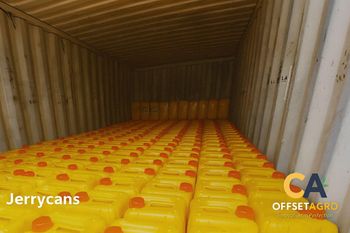 CRUDE PALM OIL Grade A Color RED Place of Origin CAMEROON Packaging 200L FOOD-GRADE DRUMS/ISO TANK Max. Moisture (%) LESS THAN 0.5%, FFA LESS THAN - OFFSET AGRO SARL - Cameroon
