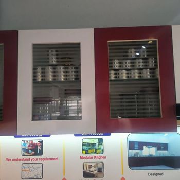 Modular Kitchen Cabinets Colour Red Material HDHMR Appearance Modern Finish type Polished Pattern Design Plain Door Finishing - Best Kitchenette - India