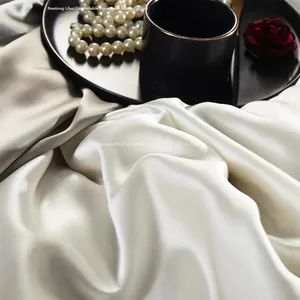 World Class Super Soft Handmade Flowers King Size Bed 100 Polyester Quilted Bedspreads Bedspreads for Middle East - Nantong Lihui Comfortable Household Goods Co., Ltd - China