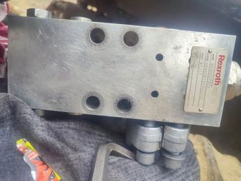 Distributor Block, For Industrial Color Ms Packaging Type Box I Deal In New Only Usage/Application Industrial Country of Origin Made in - Jilani Engineering Works - India