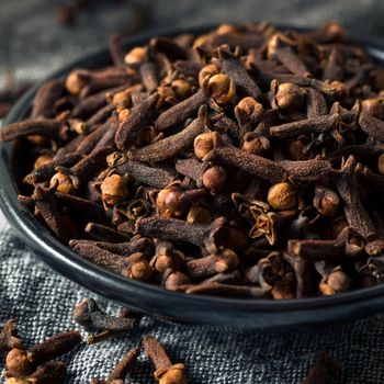 Fresh Harvest Style Dried Cloves With Strong Fragrance And Premium Packing For Spice - malter group - Tanzania