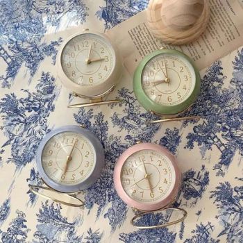 Small Table Clocks, Classic Non-Ticking Tabletop Alarm Clock Weight 2kg Brand PEARL Origin China Trademark SN Material Metal - Skylark Network Co., Ltd. - China