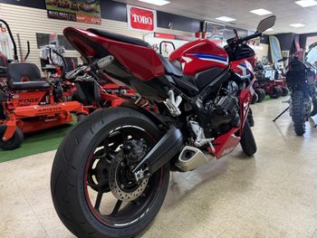 2024 Honda CBR1000RR-R Fireblade SP Type Motorcycle Packaging Brand new with original - WORLD MOTO CENTRO LIMITED - United States