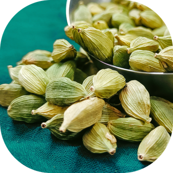 CARDAMOM Form Whole Pods Aroma Enchanting And Complex Culinary Applications Teas, Desserts, Savory Dishes, Pastries Flavor Profile Sweet Floral Fragrance With Warm, Spicy - Nalbari agro Industries  - India
