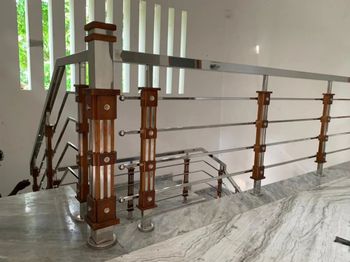 Stairs Silver Stainless Steel Balcony Railing, For Home Color Silver Position Stairs Height 3.5 Feet I Deal In New Only Usage/Application - Mohan Metals - India