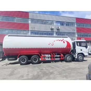 Heavy Duty Shacman Water Oil Fuel Liquid Columniform Tank Transport Lorry Truck - Shaanxi He Xin Sheng Hua Trading Co., Ltd. - China