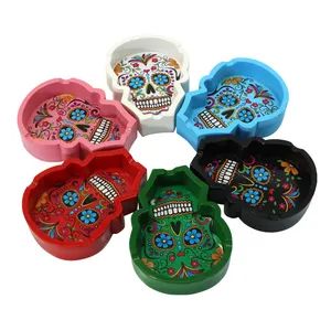 Skull Unique Manufacture Resin Portable Smoking Accessories Ashtray for Cigarette Cigar - Hangzhou Radiant Glass Import & Export Co., Ltd. - China