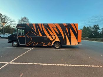 Affordable Drunk Food Truck With Professional Cooking Setup Buy Quality Mobile Catering Vehicle At Cheap Price - CPW TRADE LTD - United Kingdom
