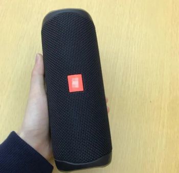 Latest Design Speaker Low Price Dustproof Wireless Bluetooth Speaker F5 Black - Shenzhen Yunyi Electronics Co., Ltd. - China