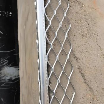 Protective Edge on External Plastered Walls 10FT Galvanised Plaster Angle Bead - Tianjin Xinhaohan Building Materials Technology Co., Ltd. - China