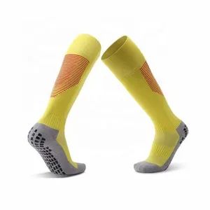Different Colors Compression Socks Mens Yellow Sport Socks Soccer - Hefei Runto Handicraft Co., Ltd. - China
