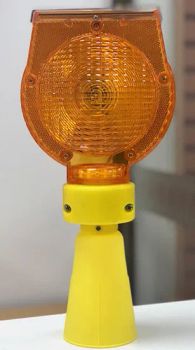 PC Shell Solar LED Flashing Warning Traffic Cone Light for Road Safety - Sanmen Aroad Traffic Facility Factory - China