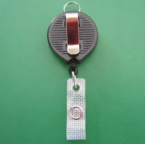 Retractable Plastic Badge Holder with Swivel Alligator Clip MOQ 500 PCS Origin China Plating Silver Material Plastic Technics - MEI SHUO OFFICE CO., LTD. - China