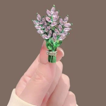 Lavender Brooch Design, Niche Suit Clothing Accessories Trademark / Plating Gold Style Fashion Gender Female Material - Yiwu Dely Import&Export Co., Ltd - China