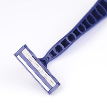 MAX 3 razor of Men Shaving Disposable razor with Stainless Steel Shaving Blades for Men. - carbio mobility group - France