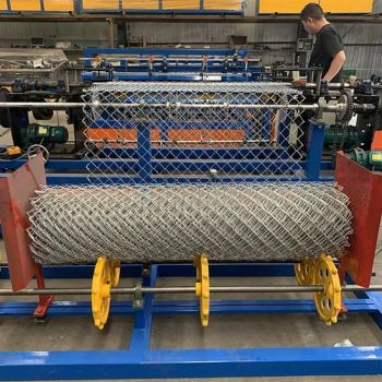 Diamond Wire Mesh Chain Link Fence Net Making Machine Origin Hebei Trademark Cowan Warranty 1 Year Model NO. Cowan HS Code 8463300000 - Anping Cowan Wire Mesh & Machines Co., Ltd - China