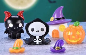 Cartoon Characters Resin Halloween Stuff Black Micro Figurine Toys 3D Ornaments - Guangzhou Dikina Crafts Co., Ltd - China