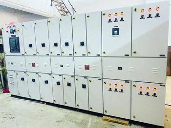 Three Phase 4 Way Electrical Power Distribution Panel Phase Three Phase Rated Voltage 415 V Material Mild Steel Connection Type 4 - Shreeji Electrical - India