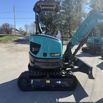 Professional Mini Excavator 3.5 Ton Hydraulic Earthmoving Machine High Efficiency Durable Components - CPW TRADE LTD - United Kingdom