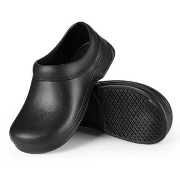 Unisex Clean Light Soft Safety Chef Anti-Slip Oil-Resistant Chef Kitchen Workers Safety Shoes - Shijiazhuang Runlei Labour Protection Supplies Co., Ltd. - China