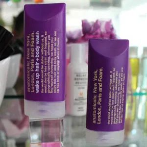 5 Star Hotel Shower Gel Hair Wash Whiting Body Lotion Hotel Room Accessories Bath Sets for Hotels Bathroom Accessories 02 - Yangzhou Aplus Amenities International Co., Ltd. - China