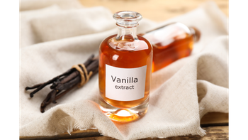 Vanilla Extract Color Dark amber to brown Flavor Rich, aromatic, warm vanilla - Langit Nusa Internasional - Indonesia