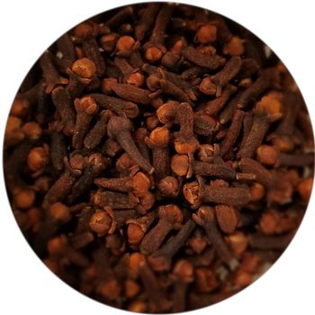 Natural Cloves Handpicked Dried Flower Buds For Seasoning Extract Preparation Fragrance Applications And Bulk Supply - TOSOH INTERNATIONAL - South Africa