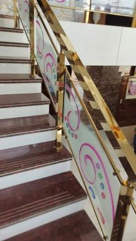 GOLDEN Mirror Gold Stainless STEEL RAILING, Mounting Type: Floor, One Flight 09 Ft - A K Steel Fabrication - India
