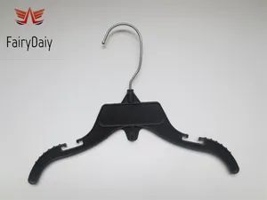 497 Black Plastic Walmart Children Skirt Cloth Hangers Trademark FD Model NO. 498 Hook Metal Hook Certificate SGS Application Tops - Suzhou Fairy Daily Products Co., Ltd. - China
