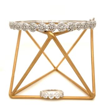 Fashion Party Bangle Jewelry Set with White Zirconia Stone - Qingdao Gemopia Jewelry Co., Ltd. - China