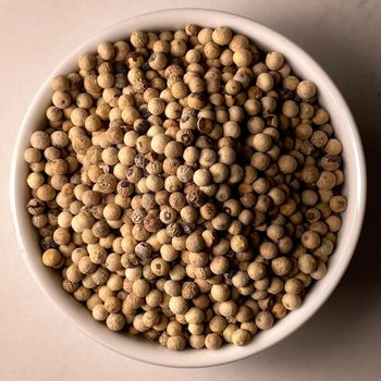 Natural Sun Dried White Pepper Whole Spice For Food Manufacturers And Bulk Ingredient Buyers White Pepper With Clean Flavor - malter group - Tanzania