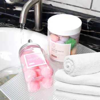 OEM/ODM Pure Natural Smoothing Brightening Bath Candy Exfoliating Sugar Scrub Balls Body Care - Guangzhou Shiruoni Cosmetics Co., Ltd. - China
