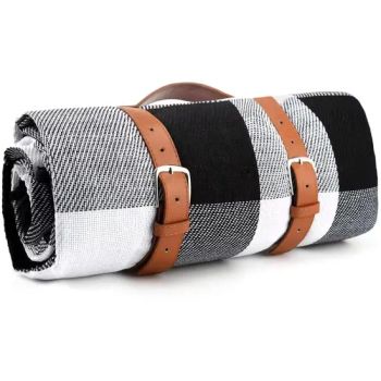 Camping Blankets Sand Proof Waterproof Quick Dry Beach Picnic Mat for Travel - Zhejiang Favour Import and Export Co., Ltd. - China