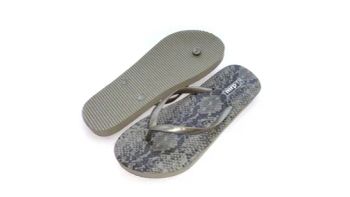 Men Beach Slippers Fashion PVC Flip Flops with Soft Sole - Xiamen Years Trading Co., LTD. - China