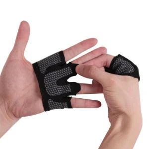 Short Fingerless Gloves for Indoor, Breathable Half Finger Gym Gloves Sports Body Building Training Gloves Anti-Slip Half Finger Gloves Bl13314 - Ningbo Ezfocus Co., Ltd. - China