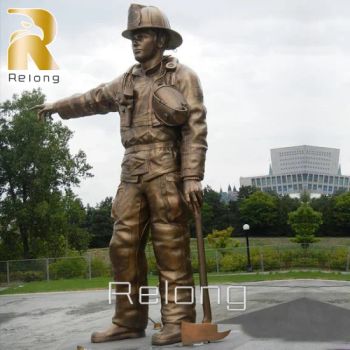 Outdoor Public Art Memorial Sculpture Custom Bronze Firefighter Statues - Zhengzhou Relong Arts & Crafts Co., Ltd. - China